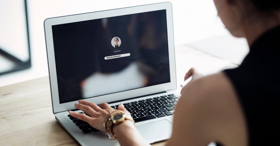 Mag uw werkgever uw e-mail bekijken? | JPR Advocaten